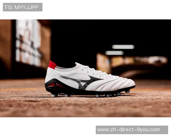 提升场上表现的秘密武器美津浓室内足球鞋全解析与推荐 提升场上表现的秘密武器美津浓室内足球鞋全解析与推荐